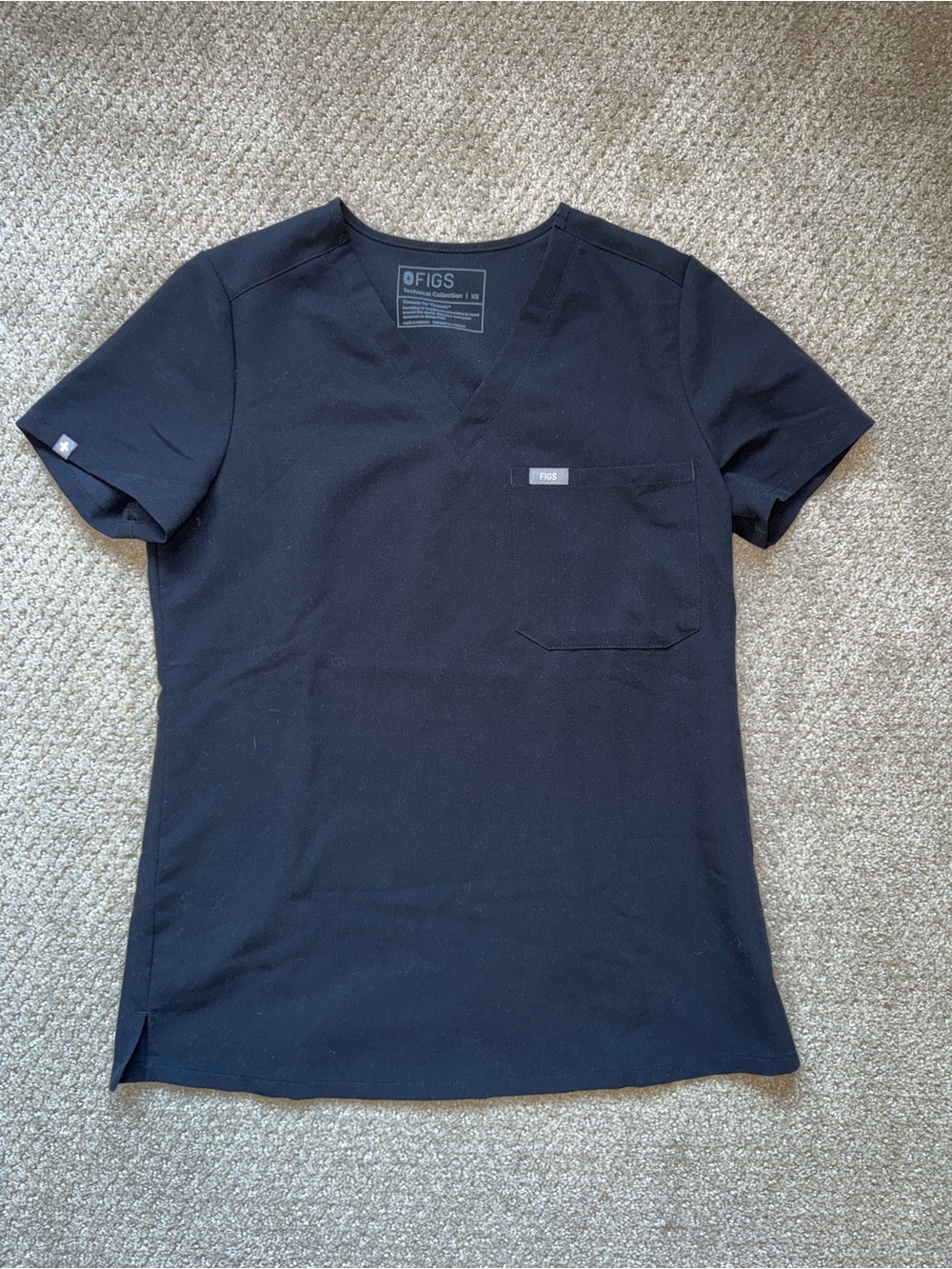 Figs Black Scrub Top and Jogger Pants Set - Picture 3 of 3